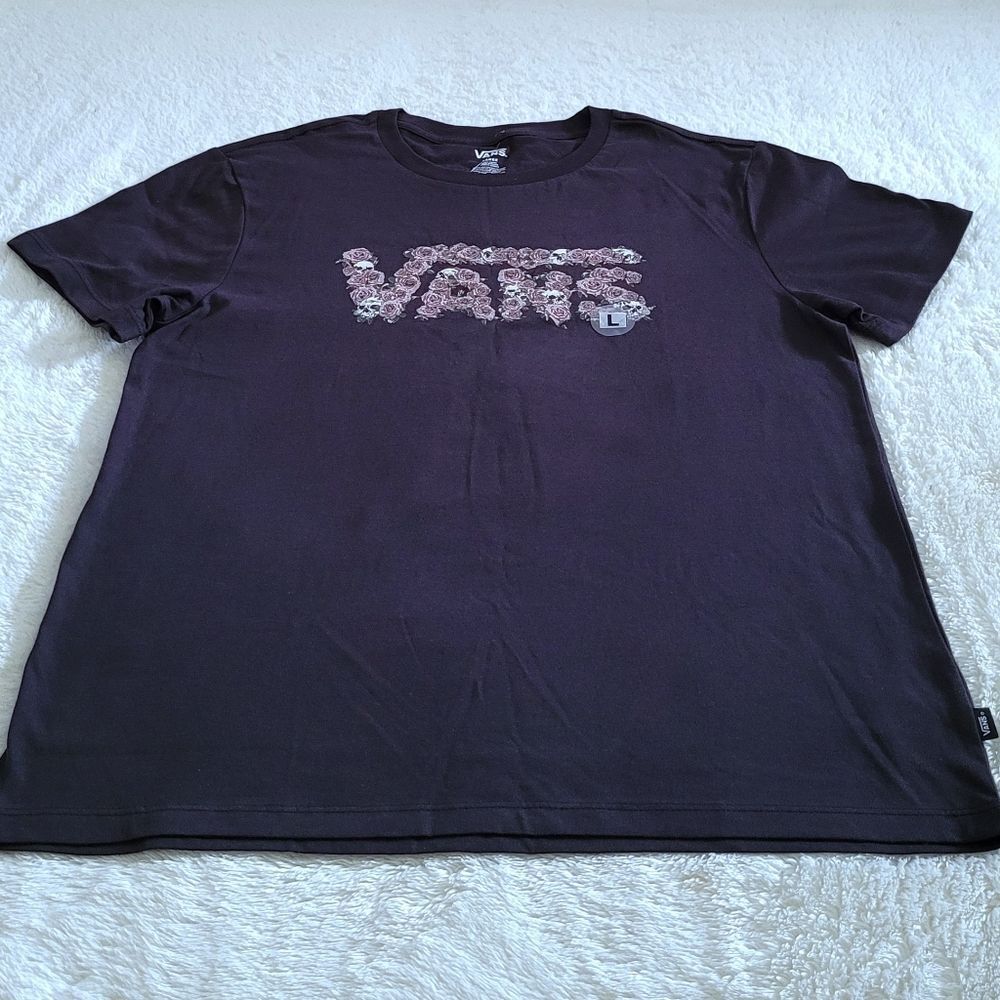 VANS🛹 Skulls💀 and Roses🌹 Graphic Tee👕 - NWT - Picture 9 of 11